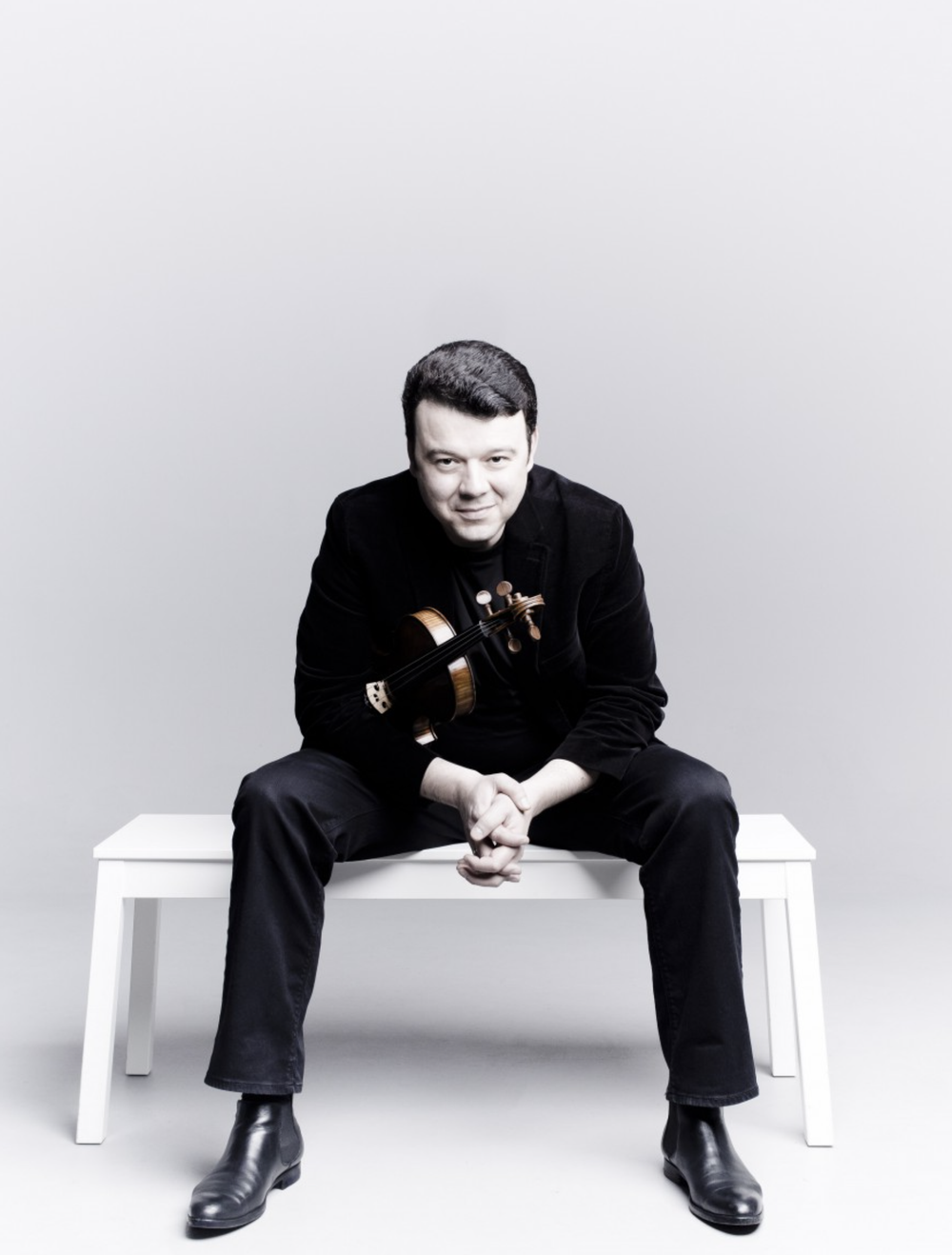 アート・デザイン・音楽 YORGOS LANTHIMOS Life and Breath: Jerskin Fendrix on Composing the Score for